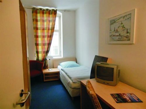 Pension Prenzlberg Берлін Екстер'єр фото